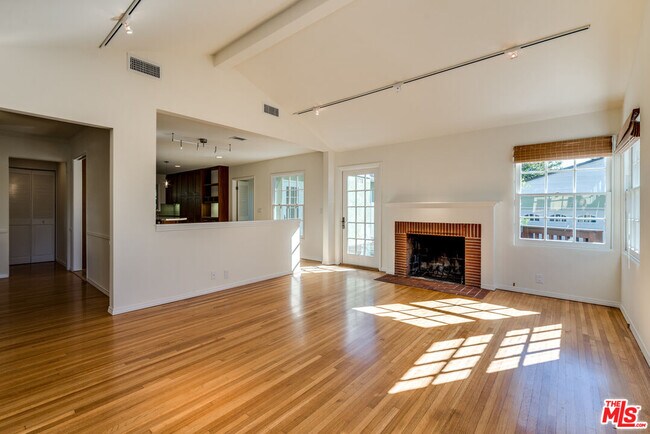 1616 Ashland Ave in Santa Monica, CA - Building Photo - Building Photo