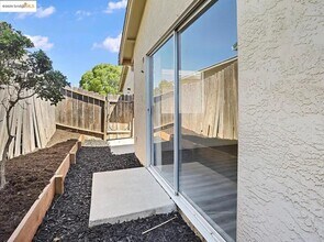 1727 Linden Way in Antioch, CA - Building Photo - Building Photo