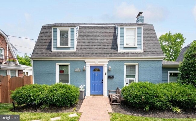 property at 1116 44th Pl SE