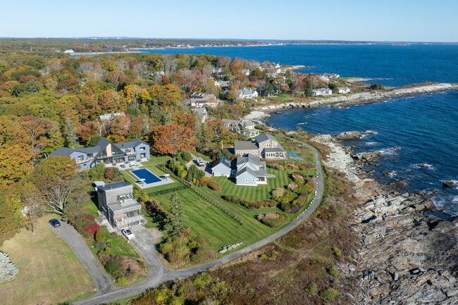 25 Algonquin Rd in Cape Elizabeth, ME - Building Photo - Building Photo