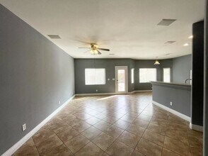 1741 Spotted Wolf Ave in Las Vegas, NV - Building Photo - Building Photo