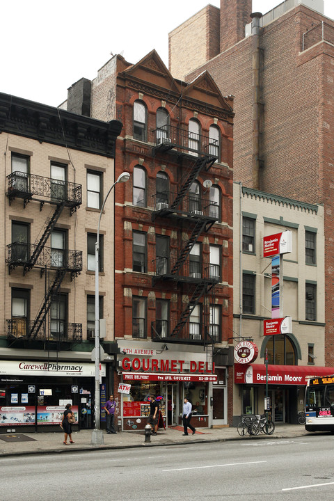 769 Ninth Ave in New York, NY - Foto de edificio