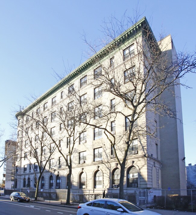 1350 Grant Sq in Brooklyn, NY - Foto de edificio - Building Photo