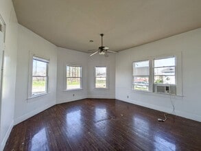 1385 Long Ave in Beaumont, TX - Building Photo - Building Photo