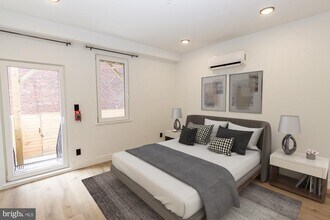 664 Union St in Philadelphia, PA - Building Photo - Building Photo