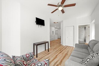 348 E 41st St in Chicago, IL - Building Photo - Building Photo