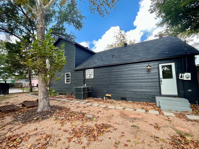 302 Moody St in Houston, TX - Building Photo - Building Photo