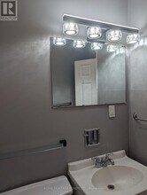 75 Charles St in Oshawa, ON - Building Photo - Building Photo