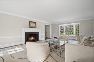 120 Zaccheus Mead Ln in Greenwich, CT - Building Photo - Building Photo