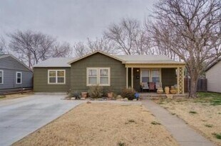 3208 33rd St in Lubbock, TX - Building Photo