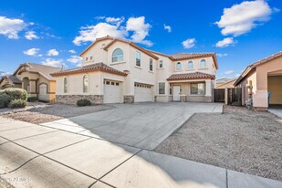 8310 S 47th Ln in Phoenix, AZ - Building Photo