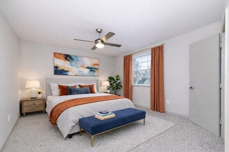 Kensington Columbia in Columbia, TN - Building Photo - Building Photo