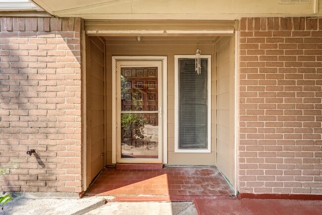 9206 Beringwood Dr in Houston, TX - Building Photo - Building Photo