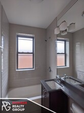 437 W Belden Ave, Unit 429.5-303 in Chicago, IL - Building Photo - Building Photo