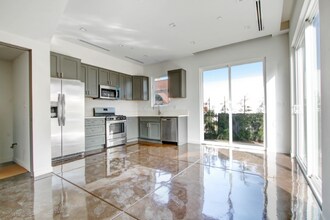 5407 Huntington Dr in Los Angeles, CA - Building Photo - Building Photo