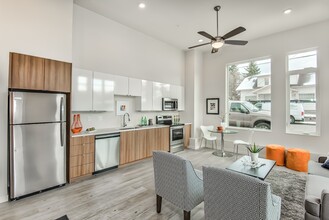 Skidmore - Eastmore in Portland, OR - Building Photo - Building Photo