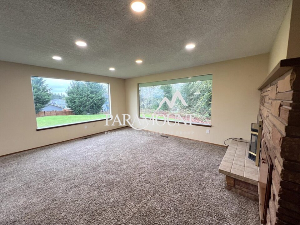 1260 Sherman Ave in Port Orchard, WA - Building Photo