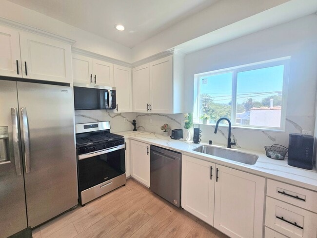 2681 Pomeroy Ave in Los Angeles, CA - Building Photo - Building Photo