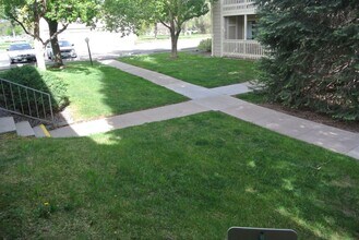 8335 S Fairmount Dr in Denver, CO - Building Photo - Building Photo