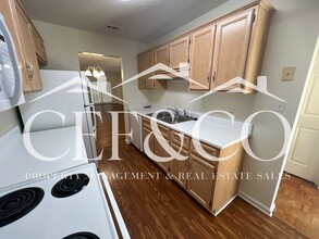 61 Sweetbriar Ln in Spartanburg, SC - Foto de edificio - Building Photo