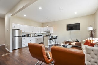 5641 Cates Ave in St. Louis, MO - Building Photo - Building Photo