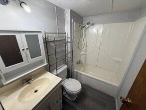 725 Barren Hollow Rd in Hurricane Mills, TN - Building Photo - Building Photo