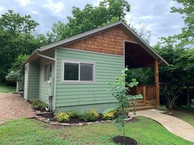 420 S Church Ave in Fayetteville, AR - Building Photo