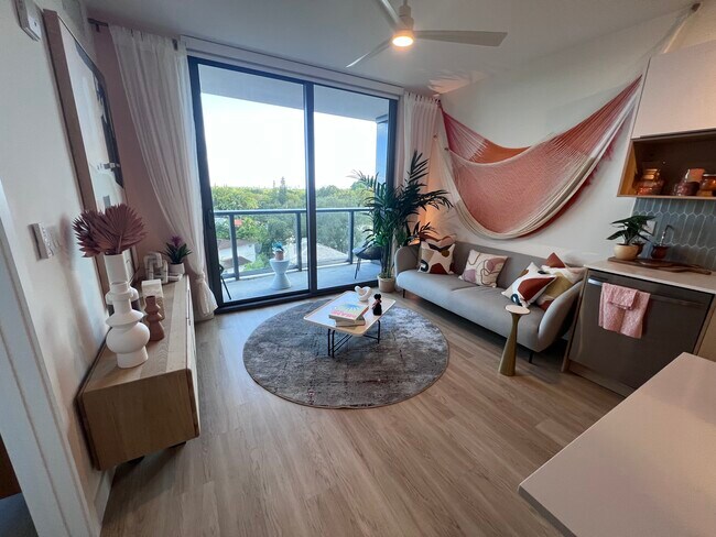 491 NE 56th St, Unit A1 in Miami, FL - Building Photo - Building Photo