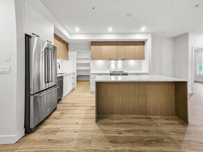 2365 King George Blvd in Surrey, BC - Building Photo - Building Photo