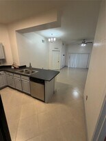 3340 Palomino Dr in Hollywood, FL - Building Photo
