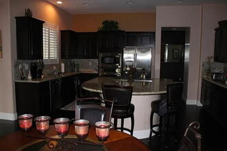 7342 W Elessar Ave in Las Vegas, NV - Building Photo - Building Photo