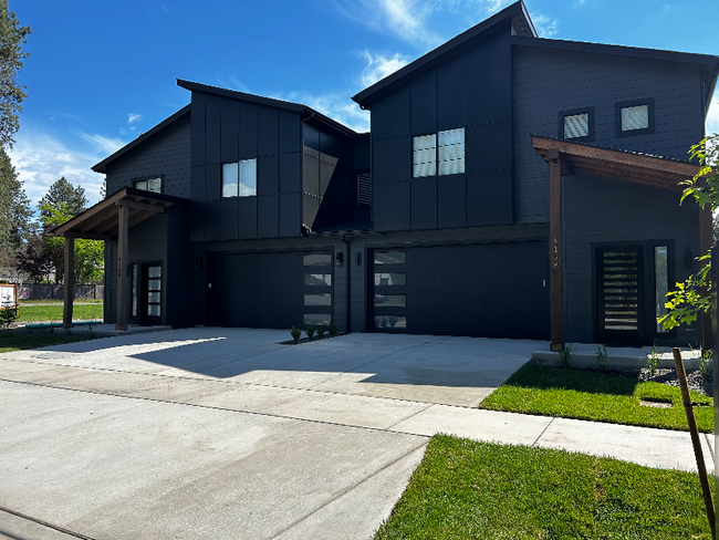 property at 4178 N Honeysuckle Dr