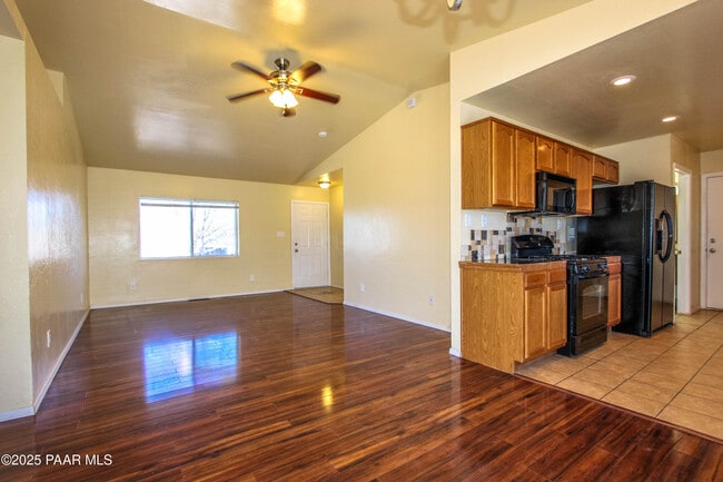 5484 N Robert Rd in Prescott Valley, AZ - Building Photo - Building Photo