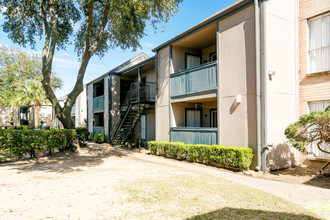 Las Varandas Apartments in Houston, TX - Building Photo - Building Photo