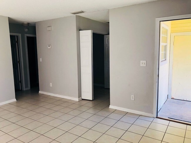 1130 Comanche St-Unit -201 in Jacksonville, FL - Building Photo - Building Photo