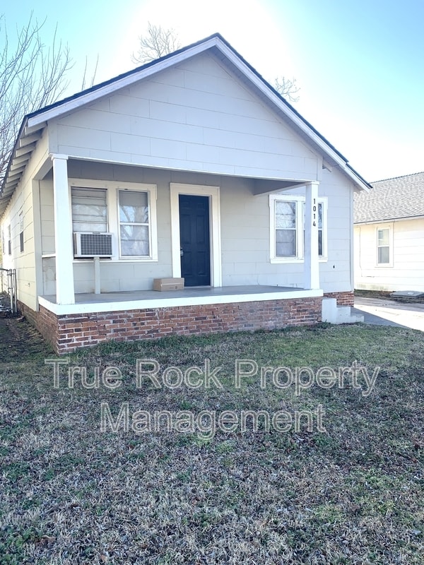 property at 1014 S High School St