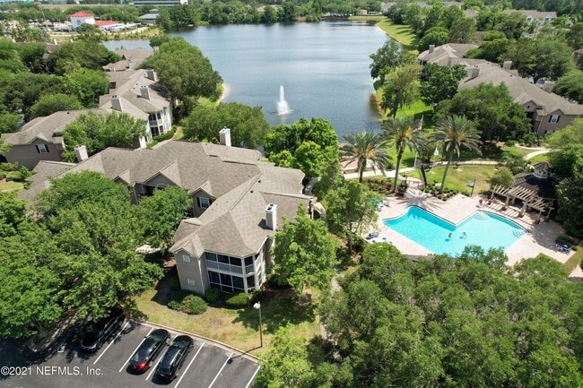 10000 Gate Pky N, Unit 913 in Jacksonville, FL - Building Photo - Building Photo