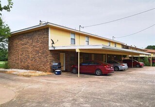 400 Amber Ln in Crowley, TX - Building Photo - Building Photo