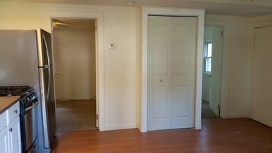 10 Halsey St in Roxbury Township, NJ - Foto de edificio - Building Photo