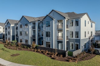Evolve Holly Ridge in Holly Ridge, NC - Building Photo - Building Photo