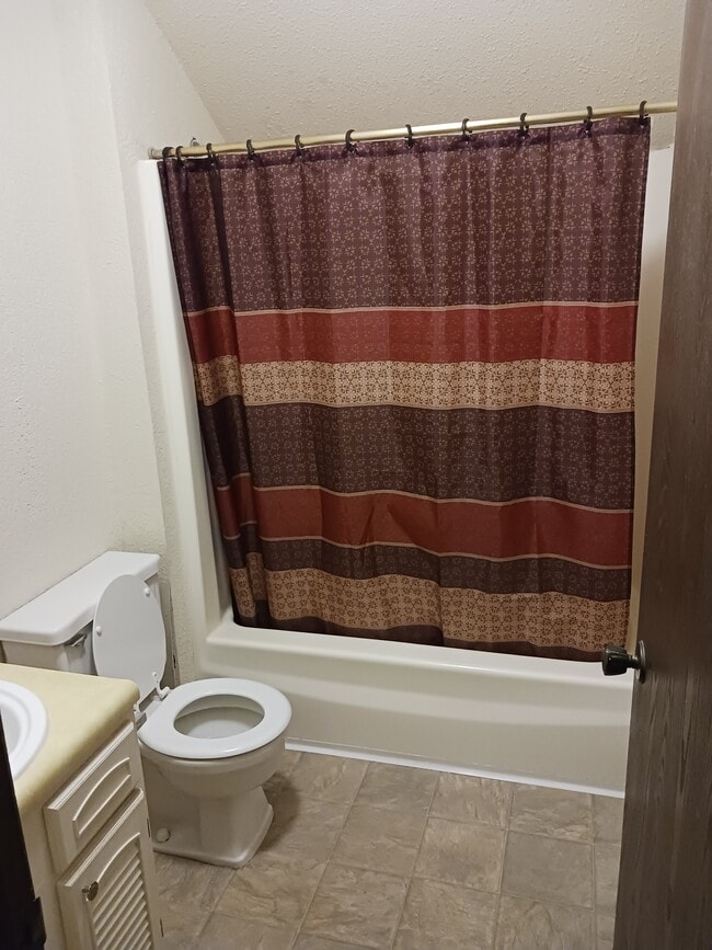 23 Village Dr, Unit 2 in Cape Girardeau, MO - Building Photo - Building Photo