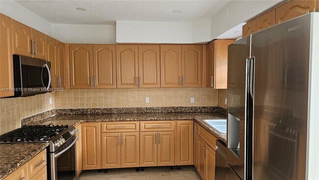 1003 N 17th Ave in Hollywood, FL - Building Photo - Building Photo