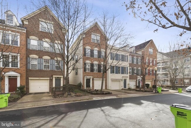 property at 170 Barrett Pl
