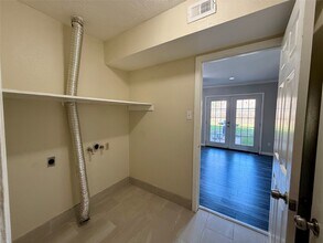 13834 New Village Ln in Sugar Land, TX - Building Photo - Building Photo