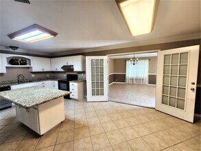 301 Quail Creek Dr in Del Rio, TX - Building Photo - Building Photo