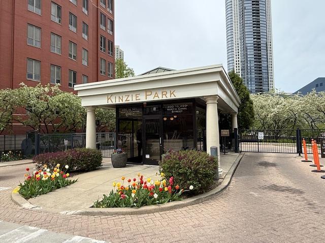 505 N Clinton St in Chicago, IL - Building Photo