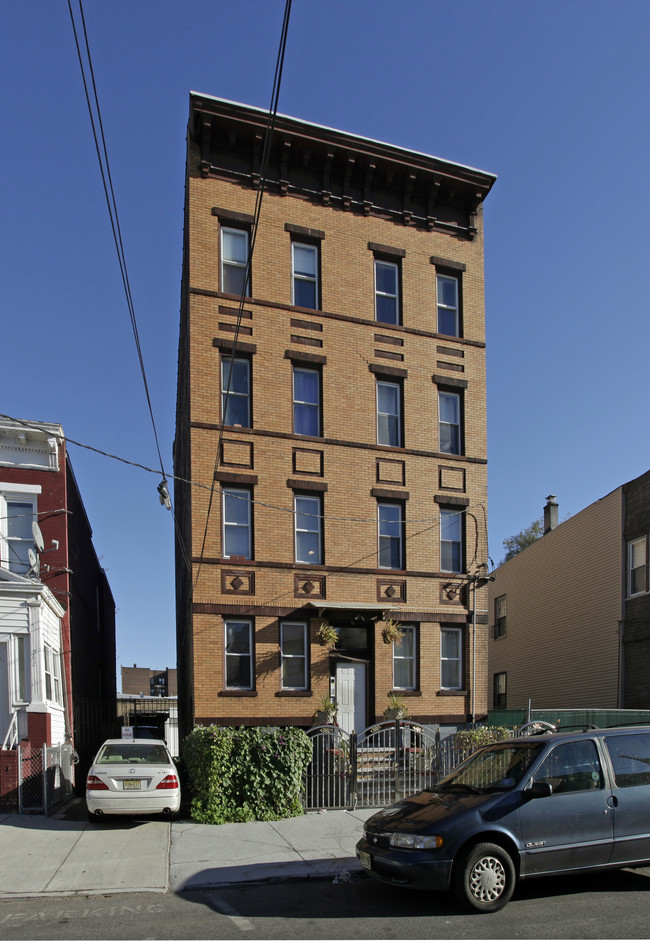 198 Delaware Ave in Jersey City, NJ - Building Photo - Building Photo