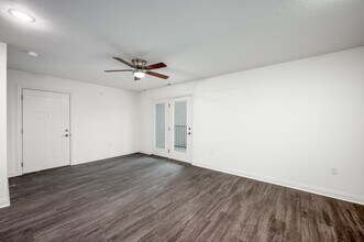 Compass Flats in Lafayette, IN - Building Photo - Interior Photo