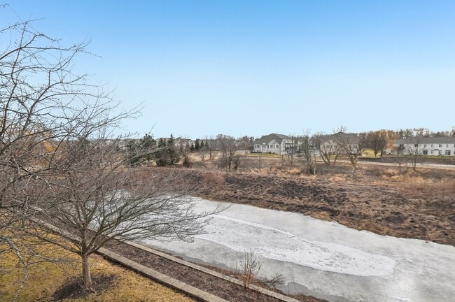 2333 Summerlin Dr in Aurora, IL - Building Photo - Building Photo