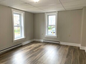 103 S Church St in Waynesboro, PA - Building Photo - Building Photo